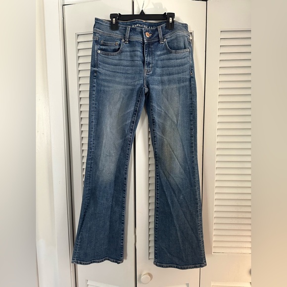 🌸2 for $40🌸 American Eagle Outfitters Women's Dark Blue Flare Jeans - Picture 4 of 12